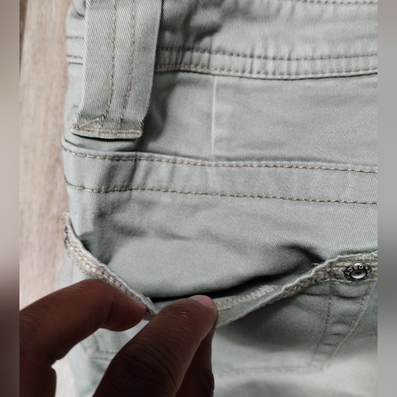 •Faded Glory Stretch Shorts Green Ladies 4 - Picture 12 of 14